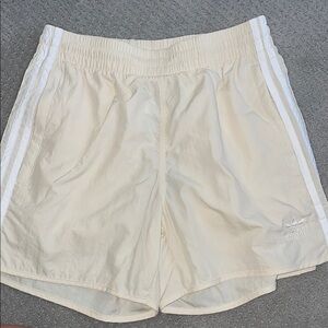 Adidas Cream & White Sprinter Shorts Athletic mid thigh size Small
